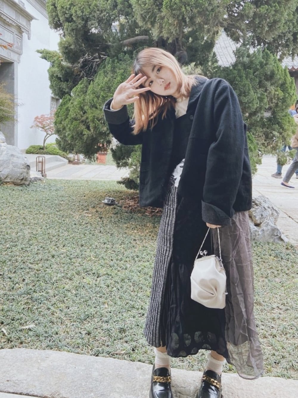 「园博园、the pleasure」｜「the pleasureのアイテム（バッグ、ホワイト系）」を使った、momokooさん（レディース・155cm）の春コーディネートの1枚目の写真