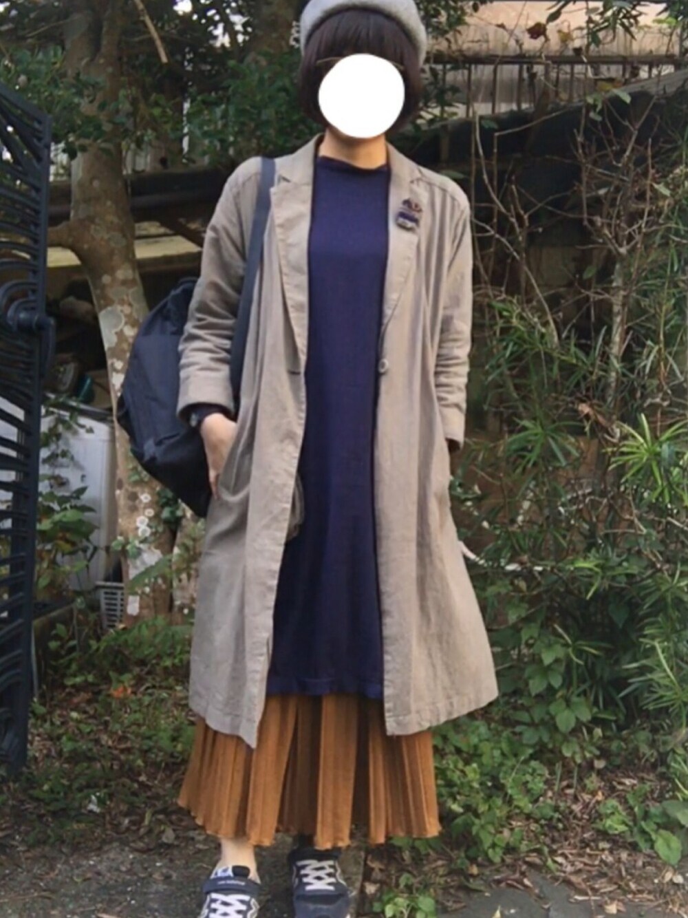 「休日スタイル、秋のコーデ、マスタード、プリーツスカート、ナチュラル、シンプル、ベレー帽」｜「passage mignon/flaneurのベーシックベレー帽（ハンチング/ベレー帽、グレー系）」を使った、hanaco ‪✾‬さん（レディース・156cm）の秋コーディネートの1枚目の写真