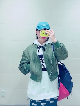「アイテム（MA-1）」を使った、みっつさん（レディース・158cm・10代）の春コーディネート