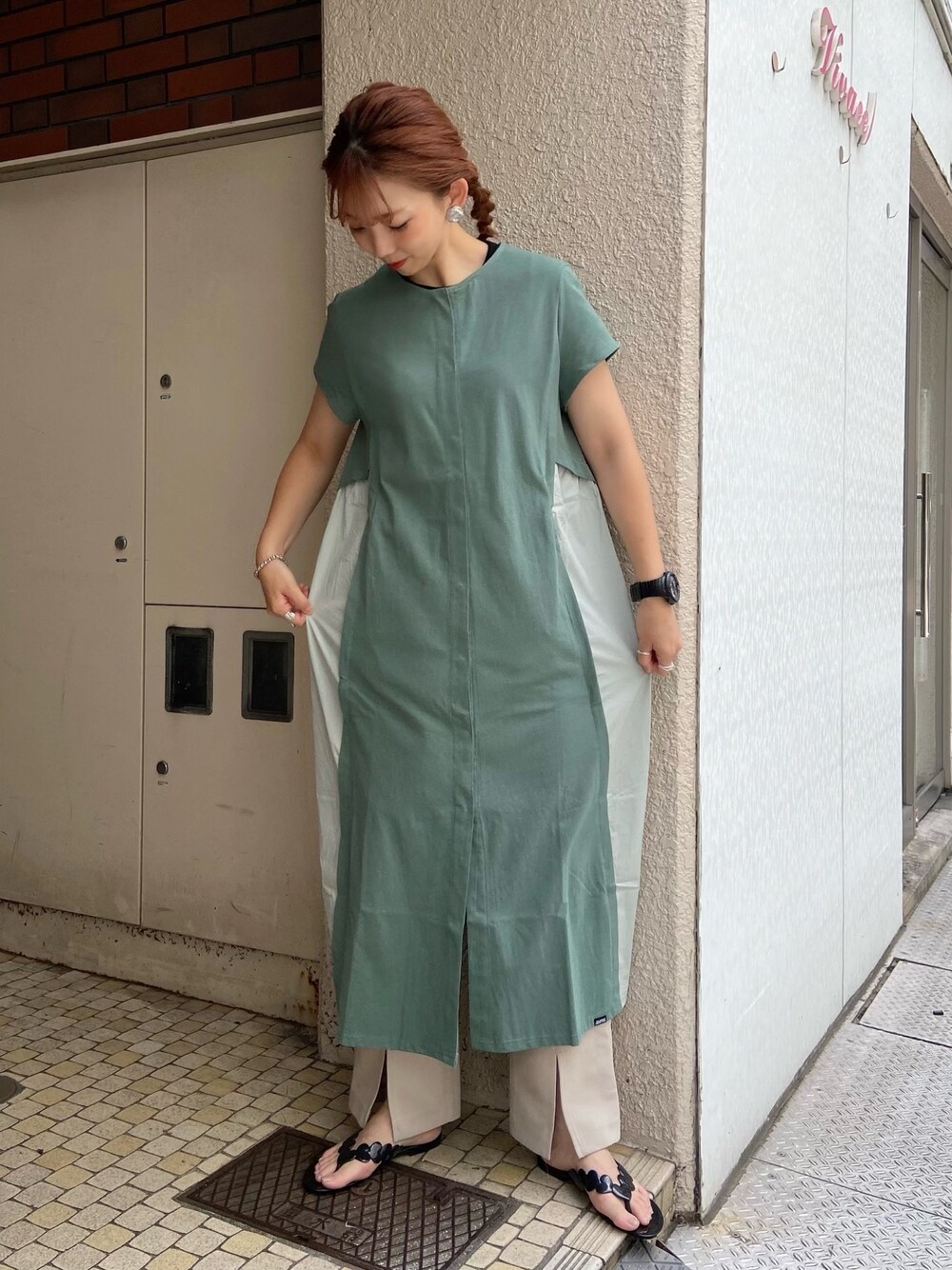 佐藤 麻理さんの「WOVEN LAYERED DRESS（SILAS）」を使ったコーディネート