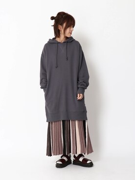 「SEVENDAYS=SUNDAY（セブンデイズサンデイ）のアイテム（パーカー）」を使った、i　n　eさん（レディース・156cm）の秋コーディネート