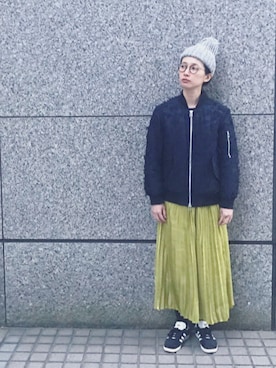 「adidas（アディダス）の【adidas】GAZELLE BLK/WHT（スニーカー）」を使った、Kazumiさん（レディース・165cm）の冬コーディネート