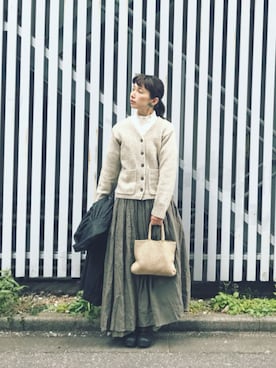 「Vlas Blomme（ヴラスブラム）のアイテム」を使った、Kazumiさん（レディース・165cm）の冬コーディネート