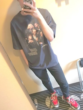 「BALENCIAGA（バレンシアガ）のアイテム（Tシャツ/カットソー、ブラック系）」を使った、虎の子🐯さん（メンズ・170cm）の秋コーディネート