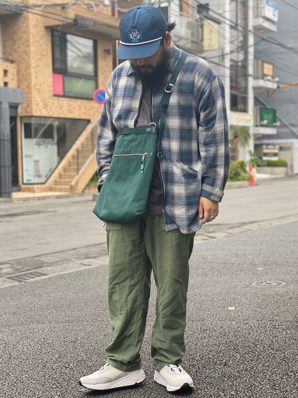 AS2OV（アッソブ）の「AS2OV (アッソブ) SHRINK NYLON SACOCHE L