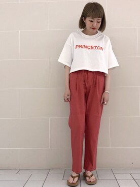 「CIAOPANIC（チャオパニック）の短丈ロゴTシャツ（Tシャツ/カットソー、ホワイト系）」を使った、つねさん（レディース・152cm）の春コーディネート
