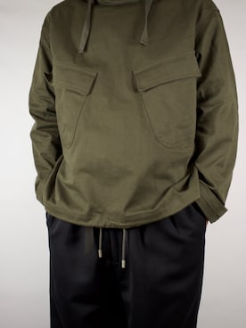 「アイテム（パーカー、グリーン系）」を使った、kwさん（メンズ・179cm）の春コーディネート