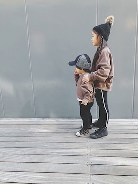 「アイラブCONVERSE」｜「アイテム（スウェット）」を使った、keee◡̈♥︎さん（キッズ・110cm）の秋コーディネート