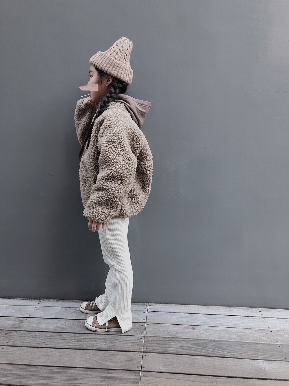 「ブラウン色に染まれ、おしゃれさんと繋がりたい、女の子、kids、kidsfashion、キッズコーデ、ボアブルゾン、リブニット、ニットパンツ」｜「FREAK'S STOREの【WEB限定】KIDS スタンドカラーボアフリースブルゾン（その他アウター、ベージュ系）」を使った、keee◡̈♥︎さん（キッズ・125cm）の冬コーディネートの1枚目の写真