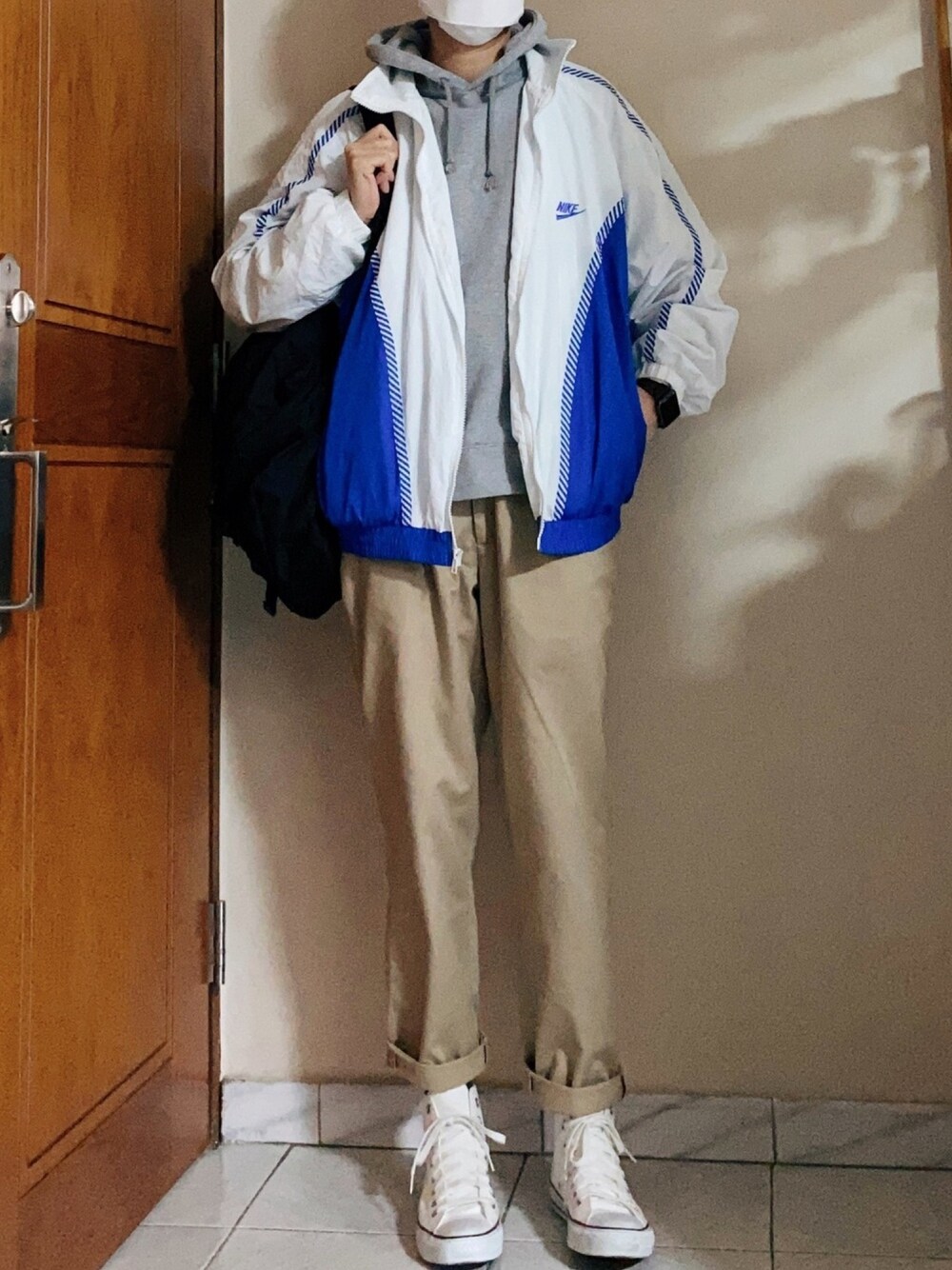 「VINTAGE、vintage style、boyish、causal wear、sporty、今日のコーデ」｜「NIKEのアイテム（ナイロンジャケット、ホワイト系）」を使った、oeufsssssさん（レディース・168cm）の春コーディネートの1枚目の写真