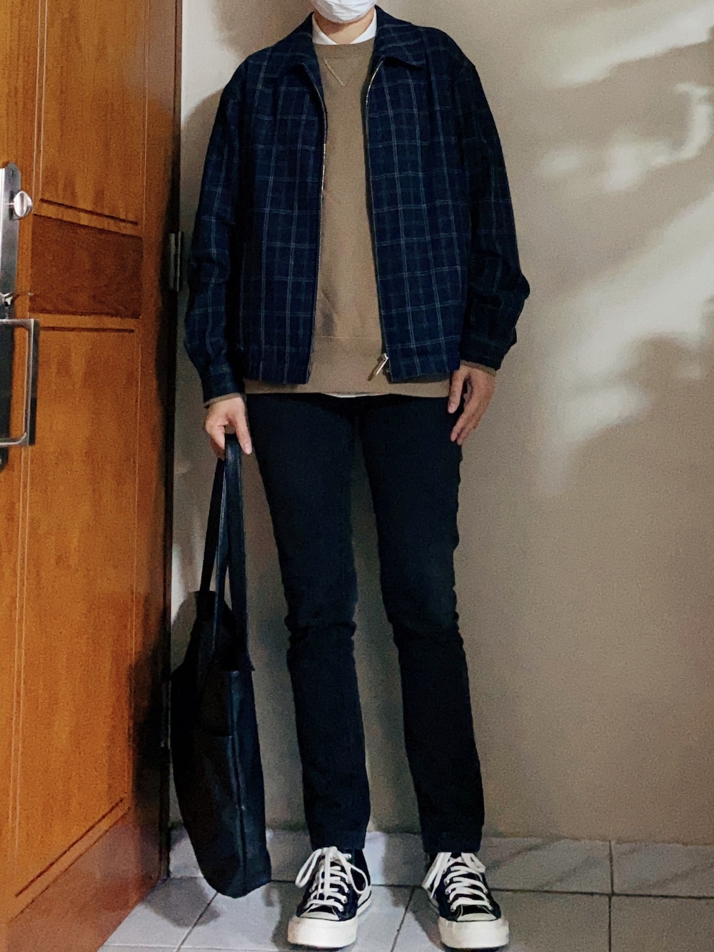 「UNIQLO、ユニクロ、ユニクロコーデ、primark、converse、Chuck Taylor 70's、vintage item、vintage」｜「UNIQLOのアイテム（シャツ/ブラウス、ホワイト系）」を使った、oeufsssssさん（レディース・168cm）の春コーディネートの1枚目の写真