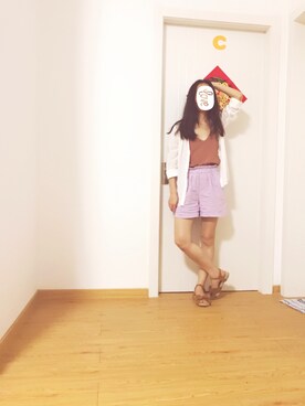 「H&M（エイチ・アンド・エム）のアイテム（シャツ/ブラウス、ホワイト系）」を使った、baoxiaodiさん（レディース・162cm）の春コーディネート