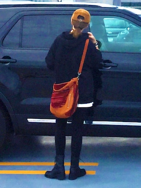 「SUNBABIES（サンベイビーズ）のアイテム」を使った、Thiemoさん（レディース・165cm）の秋コーディネート