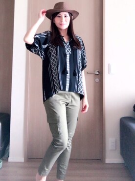 「IENA（イエナ）のアイテム（その他パンツ、グリーン系）」を使った、minoさん（レディース・160cm）の夏コーディネート