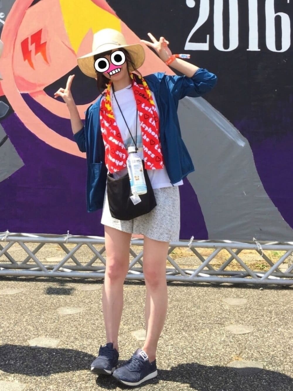 「サマソニ、フェススタイル、フェス、フェスコーデ、ハット、スニーカー、夏、夏コーデ、メンズライク、FUJIROCKEEN」｜「UNIQLOのアイテム（ナイロンジャケット、ブルー系）」を使った、kurukuruさん（レディース・158cm）の冬コーディネートの1枚目の写真