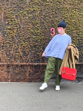 「ノーカラーシャツ」｜「アイテム（ニットキャップ/ビーニー）」を使った、37さん（レディース・154cm）の春コーディネート