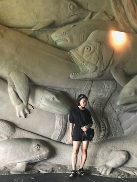 「水族館」｜「アイテム（つなぎ/オールインワン）」を使った、zhuzoo さん（レディース・159cm）の夏コーディネート