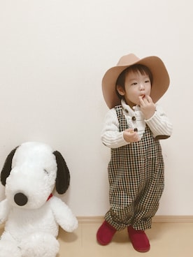 「SEVENDAYS=SUNDAY（セブンデイズサンデイ）のアイテム（オールインワン・サロペット）」を使った、SORAnagiさん（キッズ・80cm）の冬コーディネート