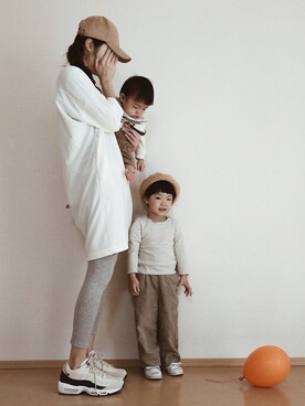 「NIKE（ナイキ）のナイキ エア マックス 95 プレミアム コントラスト ウィメンズシューズ / NIKE AIR MAX 95 PREMIUM CONTRAST（スニーカー）」を使った、SORAnagiさん（キッズ・90cm）の春コーディネート