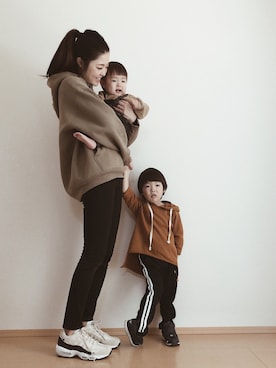 「NIKE（ナイキ）のナイキ エア マックス 95 プレミアム コントラスト ウィメンズシューズ / NIKE AIR MAX 95 PREMIUM CONTRAST（スニーカー）」を使った、SORAnagiさん（キッズ・90cm）の春コーディネート