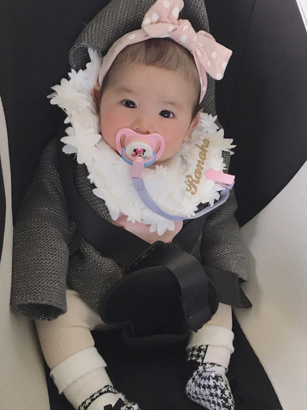「ベージュ、baby、おんなのこ、babygirl 、H&M、POLO、MARLMARL、末っ子、5人きょうだい、3姉妹」｜「POLOのアイテム（その他ベビー用品、ホワイト系）」を使った、eri.さん（キッズ・70cm）の春コーディネートの1枚目の写真