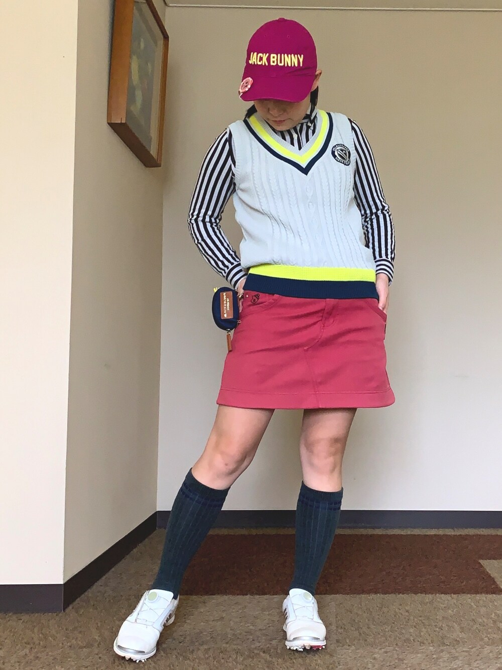 「ゴルフ、ゴルフウェア、ゴルフコーデ、ゴルフ女子、ゴルフウエア、秋のコーデ」｜「PEARLY GATESのアイテム（スカート、ピンク系）」を使った、qurocheさん（レディース・156cm）の秋コーディネートの1枚目の写真