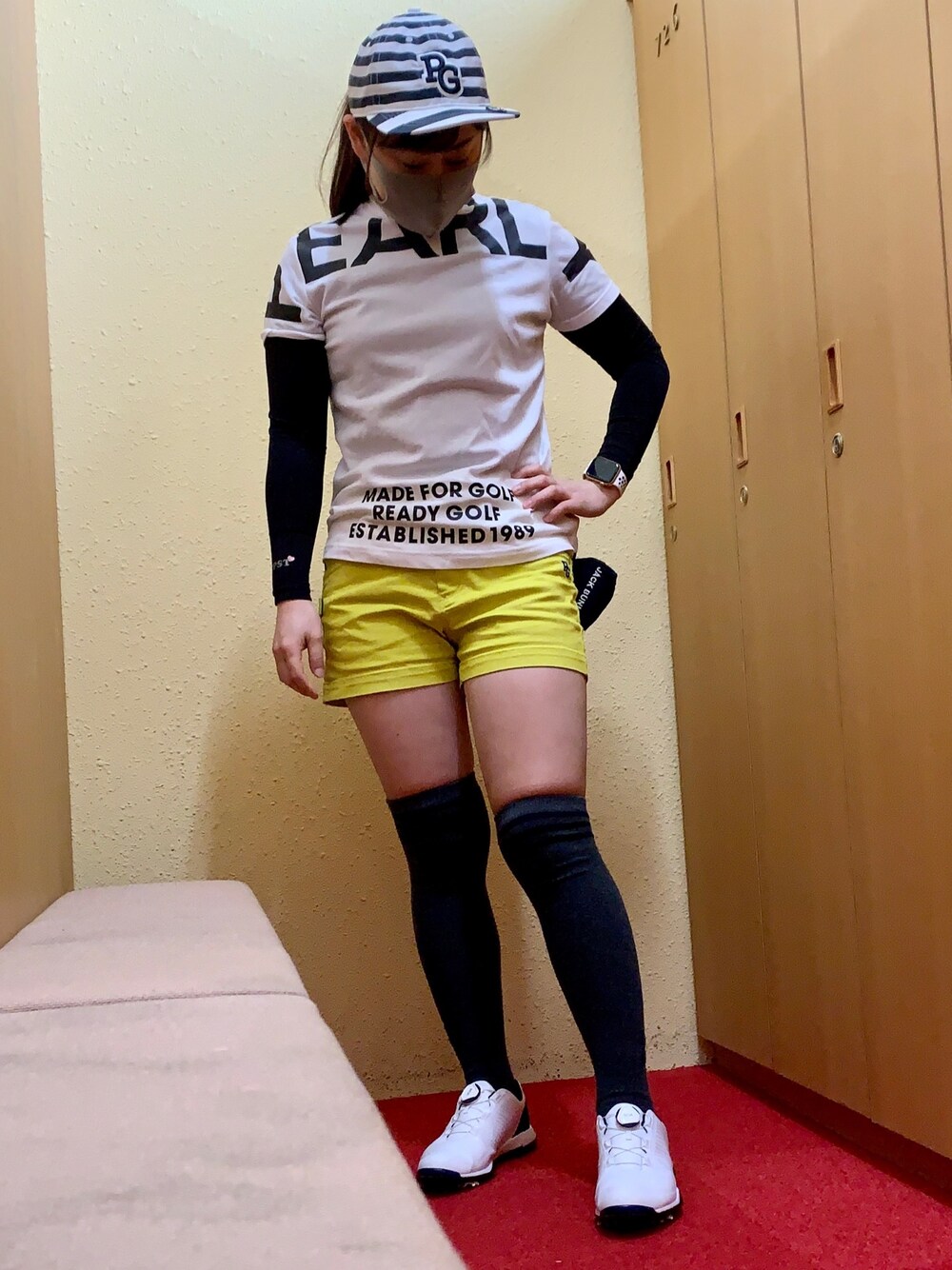 「ゴルフ、ゴルフウェア、ゴルフコーデ、ゴルフ女子」｜「PEARLY GATESの【PEARLY GATES】ボーダー柄　キャップ（キャップ、ブルー系）」を使った、qurocheさん（レディース・156cm）の夏コーディネートの1枚目の写真
