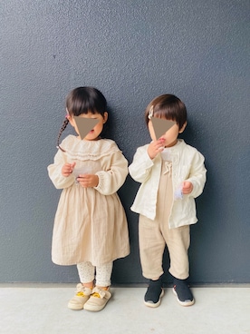 「双子コーデ」｜「アイテム（オールインワン・サロペット）」を使った、muguさん（キッズ・80cm）の春コーディネート