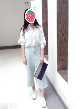 「Coralie de Seynes（-）のアイテム（クラッチバッグ、その他）」を使った、Debby Chanceさん（レディース・170cm）の春コーディネート