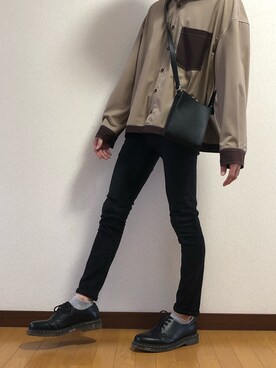 「INTER FACTORY（インターファクトリー）のファッションインフルエンサー こめ × INTER FACTORY　TRステッチ配色シャツ（シャツ/ブラウス、ベージュ系）」を使った、kazukiさん（メンズ・170cm）の春コーディネート