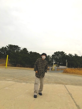 「OSHKOSH（オシュコシュ）のアイテム（パンツ）」を使った、かにえさん（メンズ・168cm）の冬コーディネート