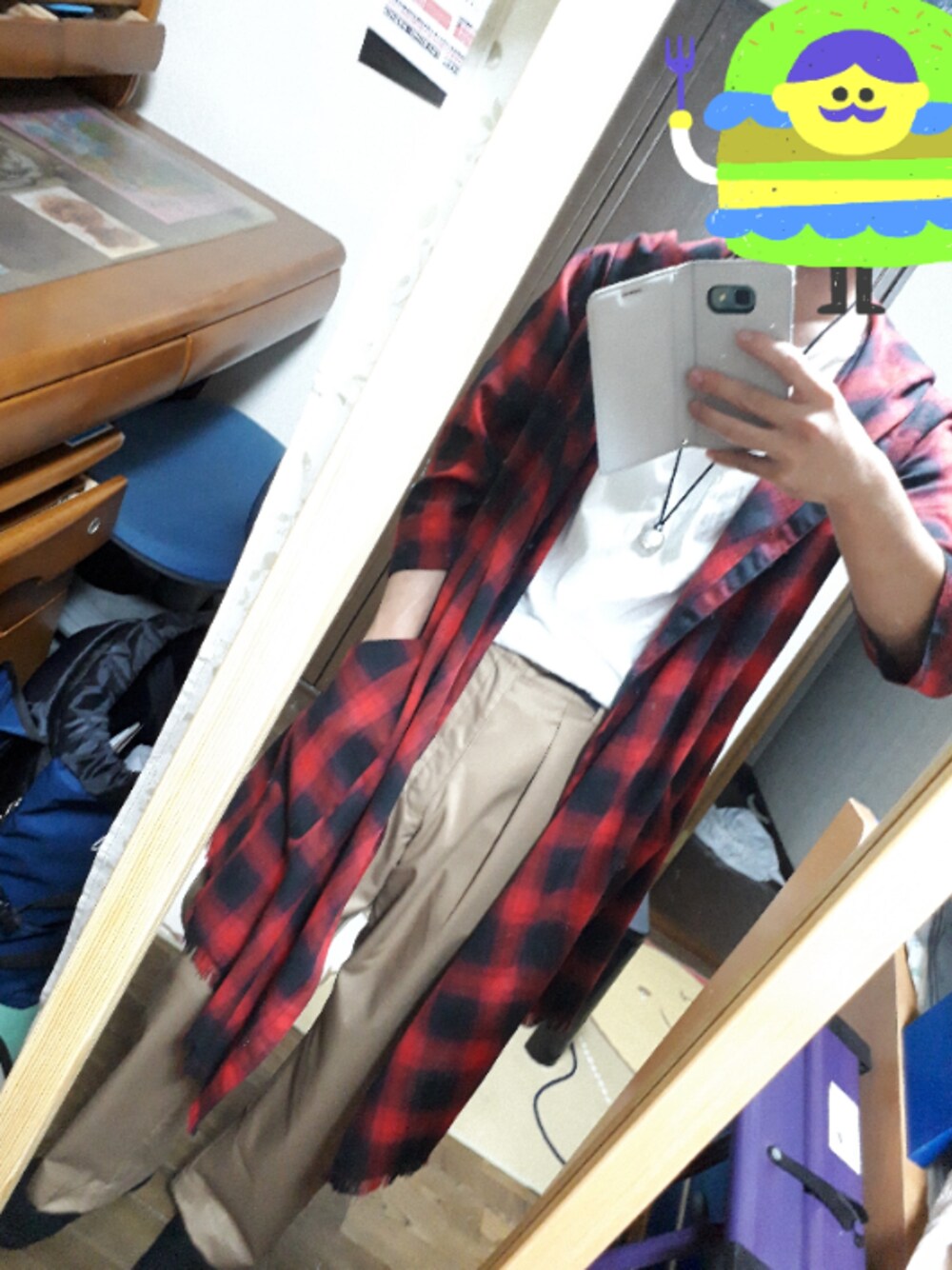 「春コーデ、LIDnM、ビックシャツ、シャツイン、ワイドパンツ、休日スタイル」｜「H&Mのアイテム（Tシャツ/カットソー、ホワイト系）」を使った、めこなさん（メンズ・173cm）の夏コーディネートの1枚目の写真
