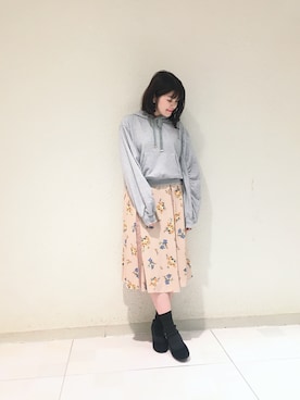 「Supreme.La.La.（シュープリームララ）のアイテム（スカート）」を使った、Natsumi Sudoさん（レディース・160cm）の秋コーディネート