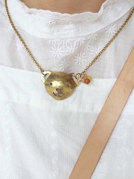 「台灣手作の手作銅製🐻項錬，有兩種顏色紅銅 / 黃銅，材質：銅與天然石+100%手工製作，超搭配日系自然風服飾✨ 喜歡它經過手工鎚打的質地⋯很有手感的溫度❤️ 哪裡買？可以私我詢問：） 目前設計師有新品試賣特惠價✨活動至7/15（一）✨ 100%台灣設計製作（ネックレス、ゴールド系）」を使った、miki3homeさん（レディース・163cm）の夏コーディネート