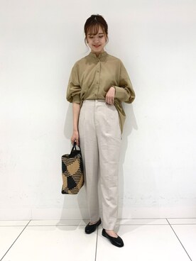 「SENSE OF PLACE by URBAN RESEARCH（センスオブプレイスバイアーバンリサーチ）のスクエアトウセンターシームフラットシューズ（パンプス）」を使った、ayanaさん（レディース・166cm）の春コーディネート