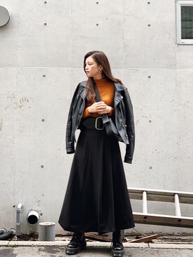 「リブT」｜「アイテム（ライダースジャケット）」を使った、IKUさん（レディース・163cm）の秋コーディネート