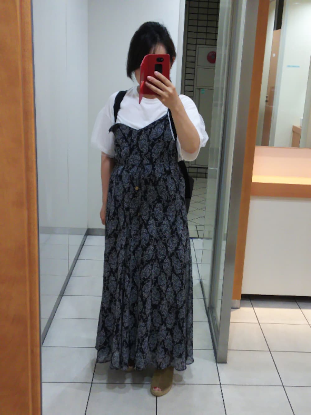 「le.coeur blancのペイズリープリントキャミマキシワンピース（ワンピース、ブラック系）」を使った、トイレ子さん（レディース・153cm）の夏コーディネートの1枚目の写真