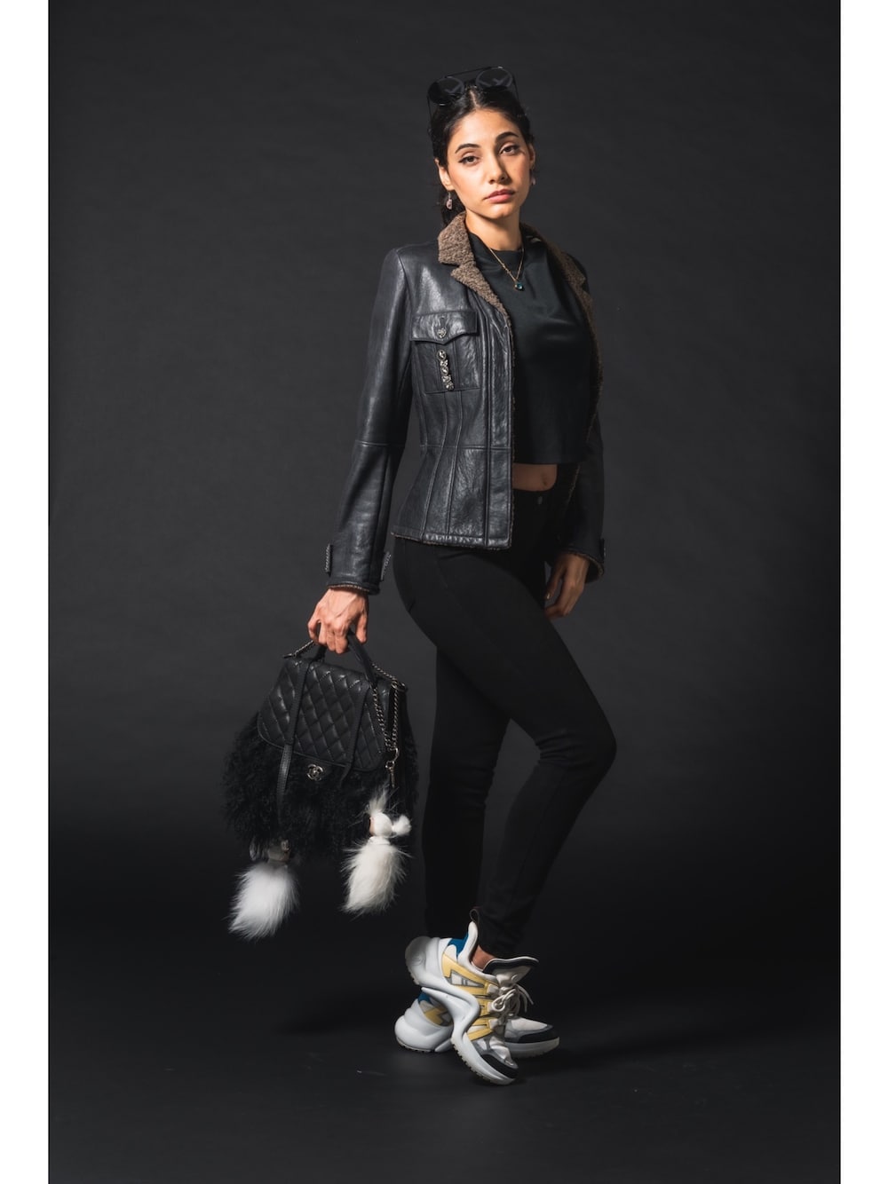 「chanel、LouisVuitton、FENDI、モノトーン」｜「CHANELのアイテム（ハンドバッグ、ブラック系）」を使った、MLSさん（レディース・172cm）の秋コーディネートの1枚目の写真