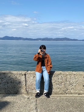 「アイテム（カバーオール、オレンジ系）」を使った、t0miiさん（レディース・156cm）の春コーディネート