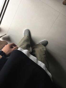 「アイテム（スリッポン、その他）」を使った、冯甘甜さん（メンズ・179cm）の春コーディネート