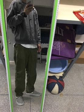 「meanswhile（ミーンズワイル）のアイテム（バックパック/リュック）」を使った、冯甘甜さん（メンズ・179cm）の秋コーディネート