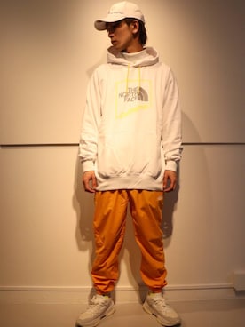 「KaneZ（ケインズ）のアイテム（キャップ）」を使った、アカマツチアリさん（メンズ・178cm）の春コーディネート