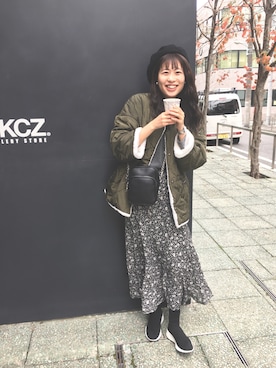 「OZOC（オゾック）のアイテム（スニーカー）」を使った、pensmyさん（レディース・165cm）の冬コーディネート