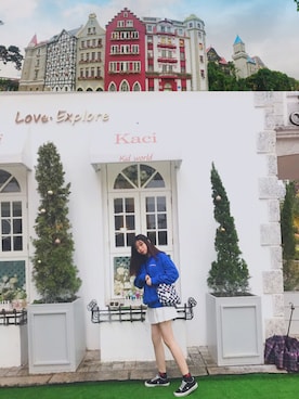 「TYAKASHAのアイテム（バッグ）」を使った、一粒屎啦さん（レディース・153cm）の春コーディネート