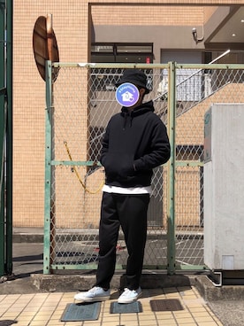 「チャックテイラー」｜「アイテム（スラックス）」を使った、RamenKingさん（メンズ・174cm）の春コーディネート