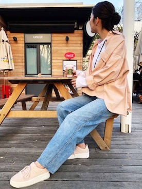 「UNIQLO（ユニクロ）のハイライズワイドストレートジーンズ（デニムパンツ）」を使った、Ayakoさん（レディース・164cm）の冬コーディネート