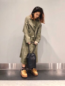 「AVIREX（アヴィレックス）のアイテム（トレンチコート）」を使った、SAKIさん（レディース・152cm）の春コーディネート