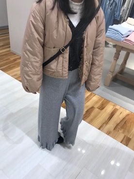 「フリルネック」｜「アイテム（ブルゾン）」を使った、yum.さん（レディース・151cm）の冬コーディネート
