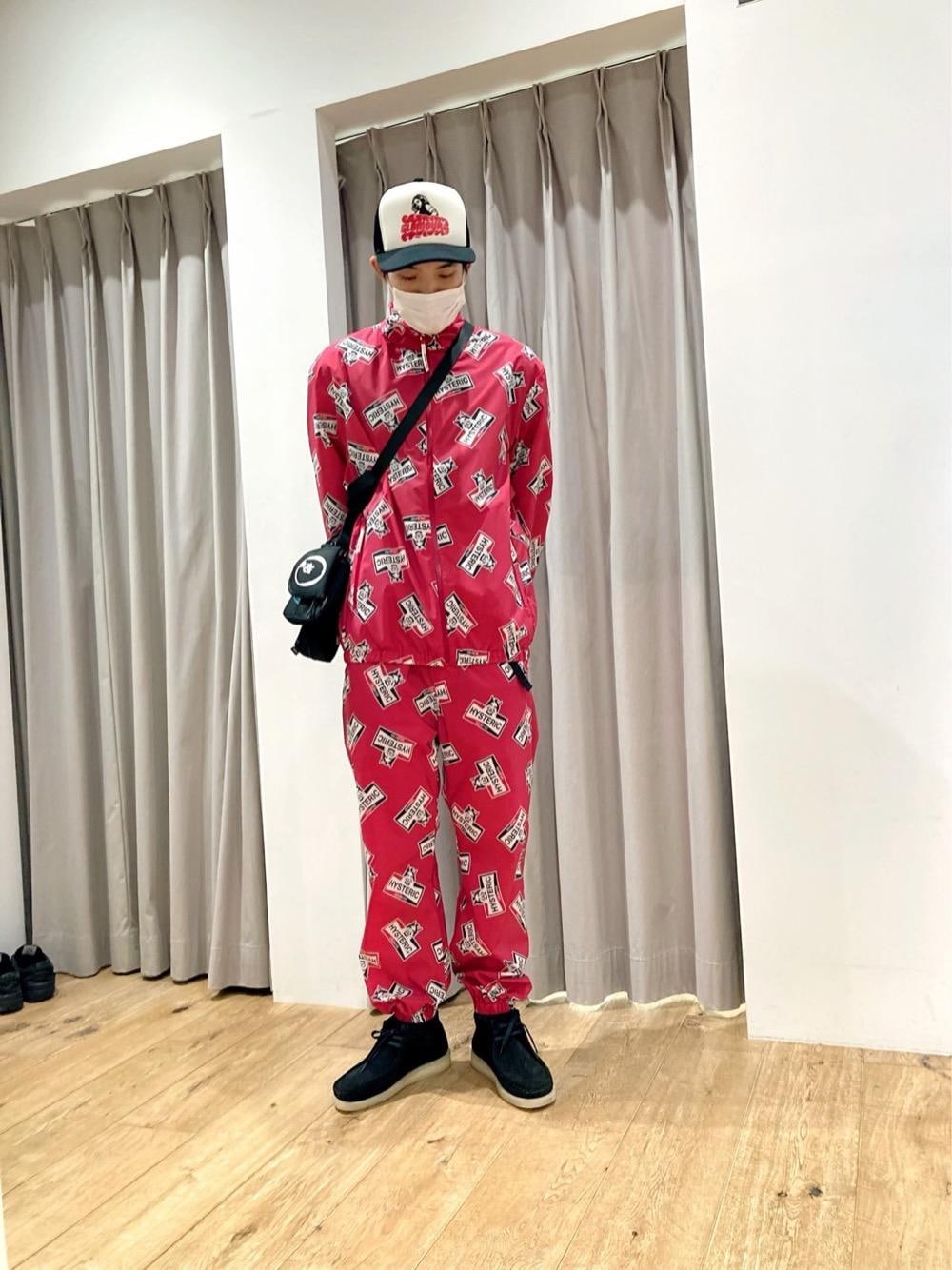 「セットアップ、きゃっぷ、hysteric glamour、秋🍁コーデ」｜「HYSTERIC GLAMOURのVIXEN GIRL メッシュキャップ（キャップ、ブラック系）」を使った、arayu0807さん（メンズ・175cm）の秋コーディネートの1枚目の写真
