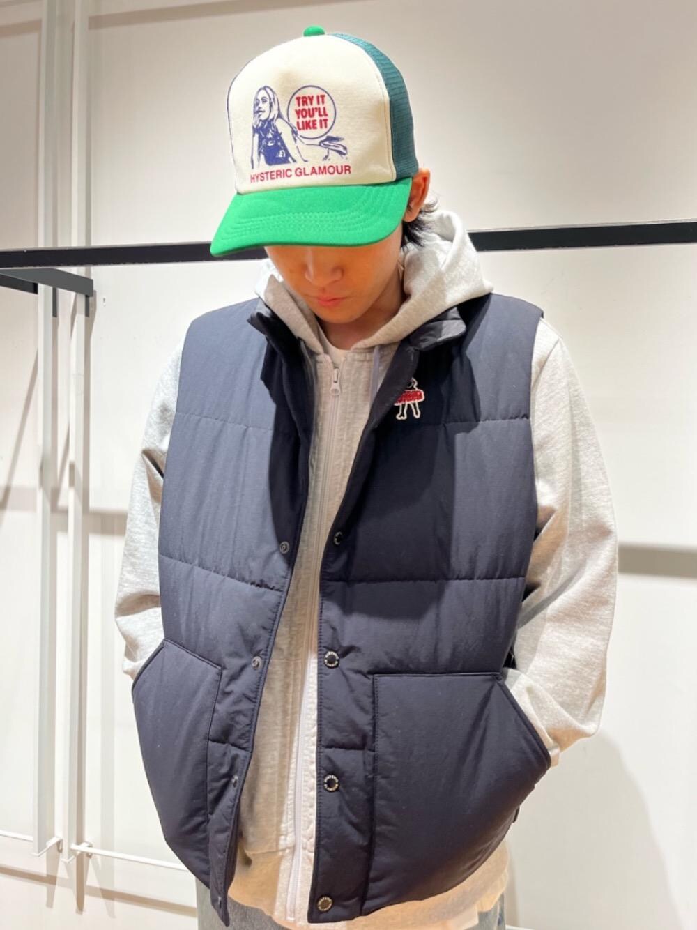 「ジャケット、パーカー、ヒステリックグラマー、きゃっぷ、みりたりー、hysteric glamour、シンプルこーで、あめかじ、秋こーで、ストリート⁈」｜「HYSTERIC GLAMOURのTRY IT YOU’LL LIKE IT メッシュキャップ（キャップ、グリーン系）」を使った、arayu0807さん（メンズ・175cm）の秋コーディネートの1枚目の写真